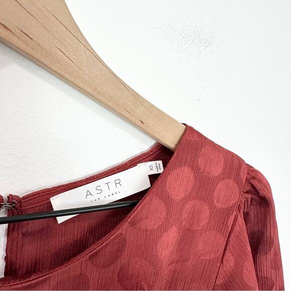 Astr The Label Ebony Dress Midi Flutter Sleeve size XS Polka Dot - Picture 6 of 8